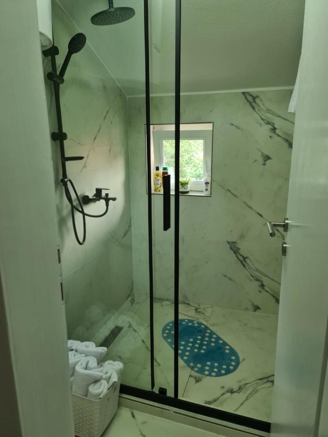 Js Apartmani Nikšić Esterno foto