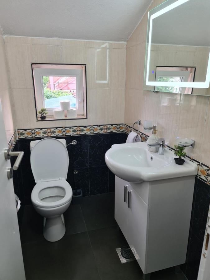 Js Apartmani Nikšić Esterno foto