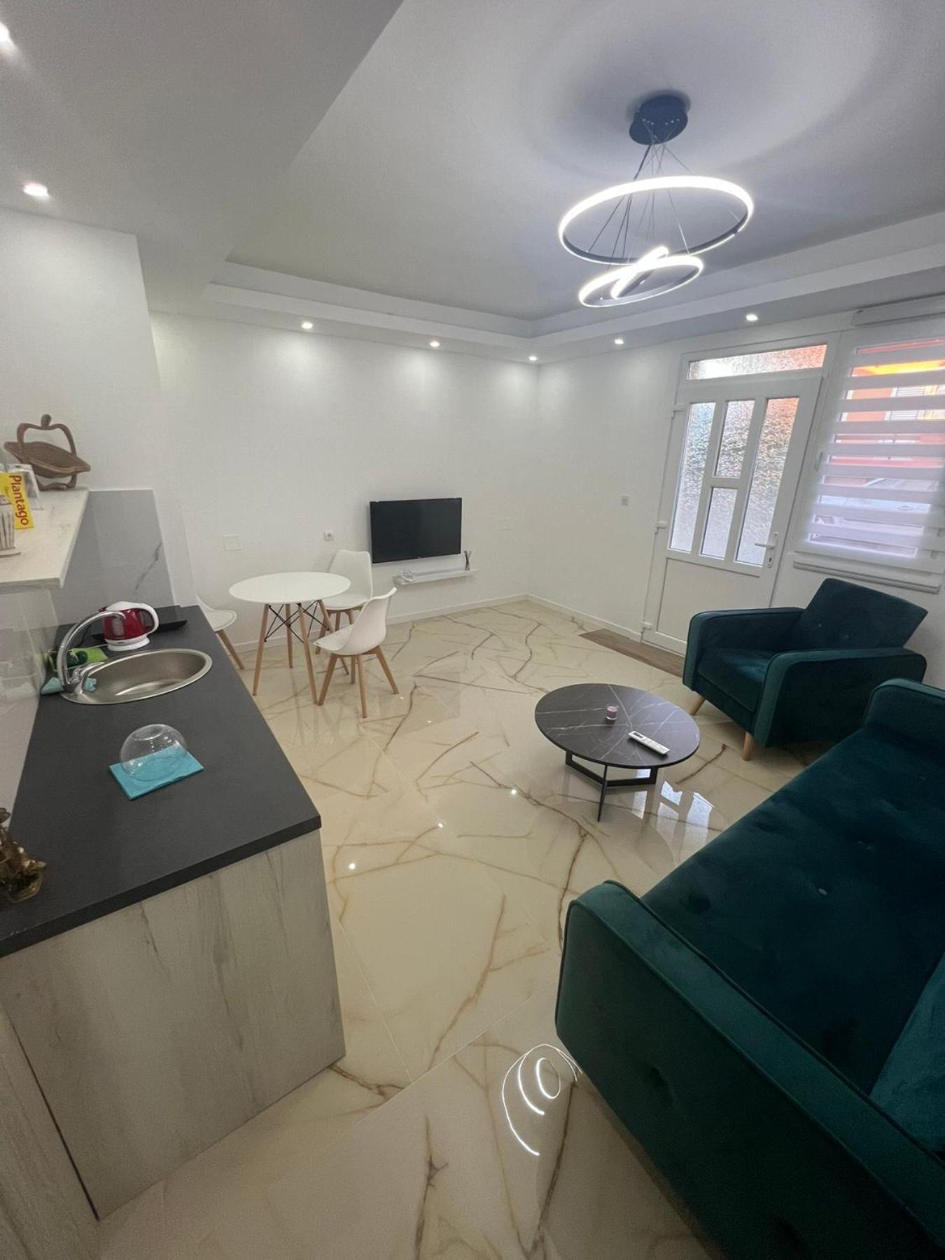 Js Apartmani Nikšić Esterno foto